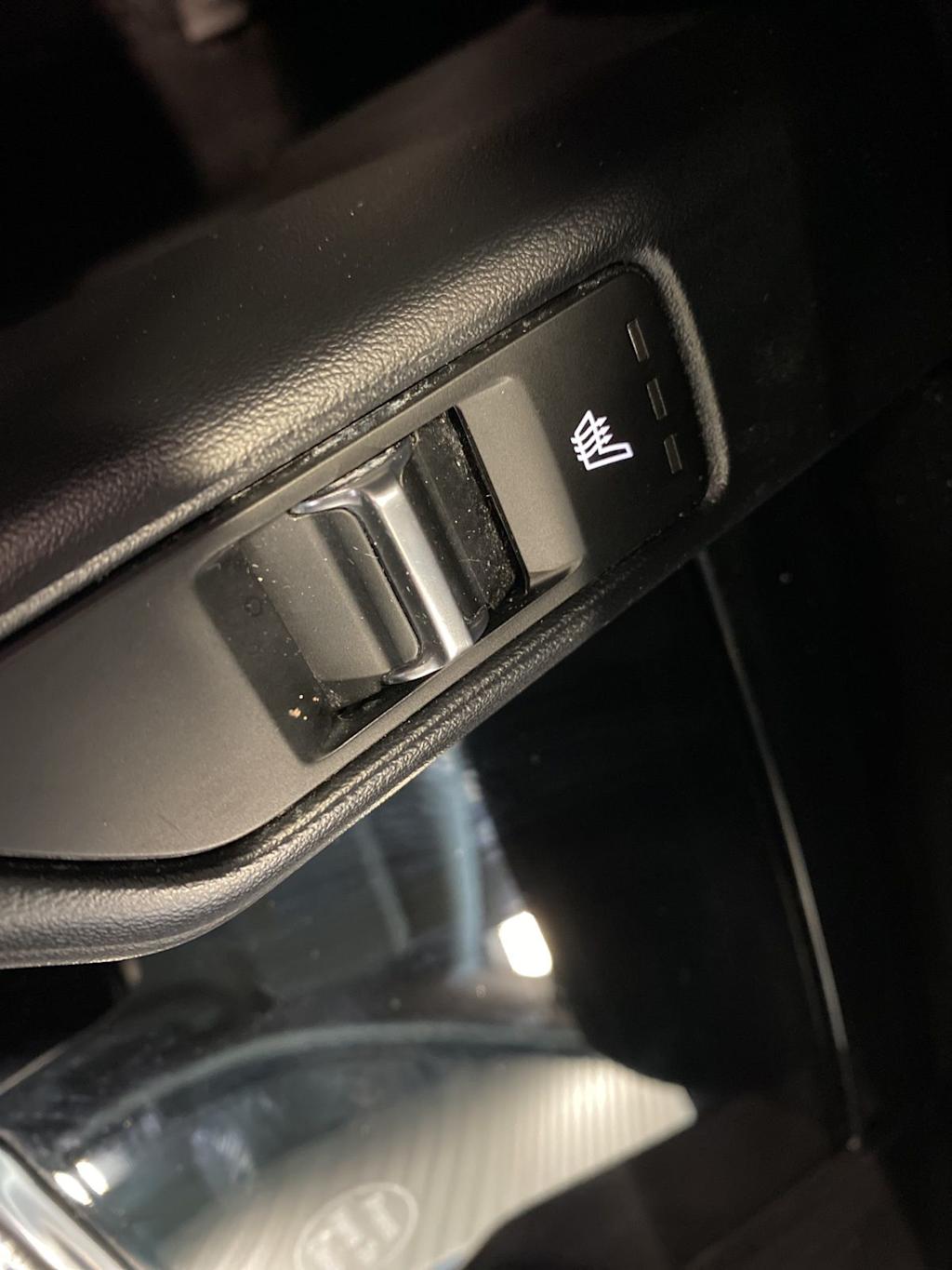 Thumbnail: 2022 Kia Telluride - 17