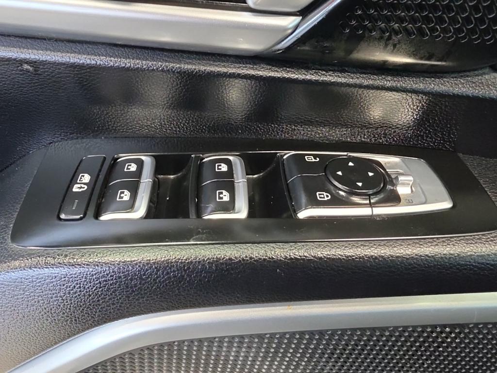 Thumbnail: 2021 Kia Telluride - 22