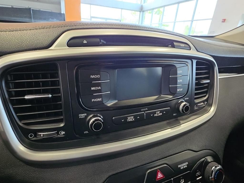 Thumbnail: 2018 Kia Sorento - 11