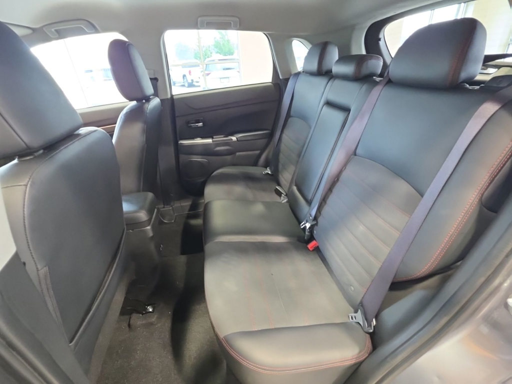 Thumbnail: 2024 Mitsubishi Outlander Sport - 9