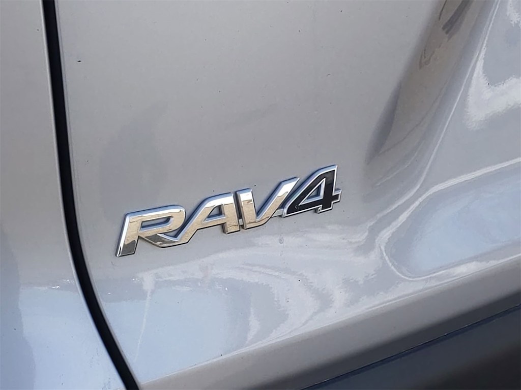 2021 Toyota RAV4 Limited 24