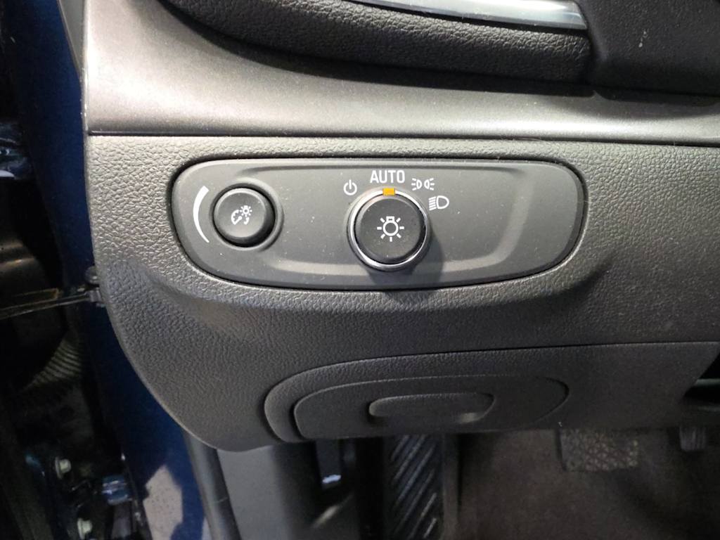 Thumbnail: 2019 Buick Encore - 23
