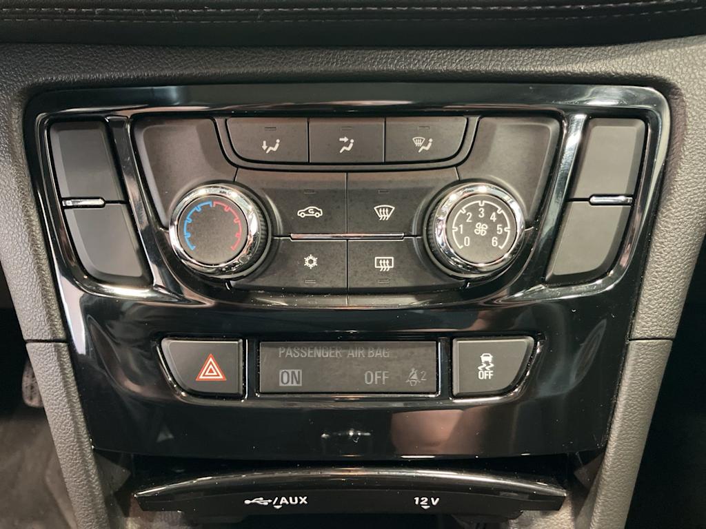 Thumbnail: 2020 Buick Encore - 21