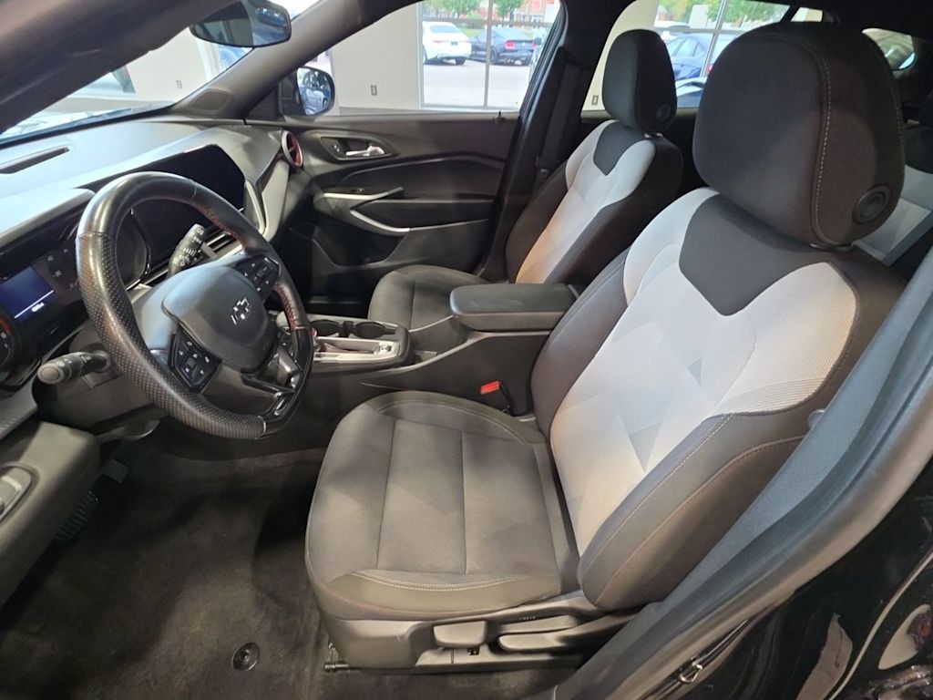 Thumbnail: 2024 Chevrolet Trax - 7