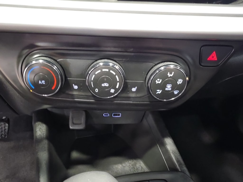 Thumbnail: 2024 Chevrolet Trax - 17