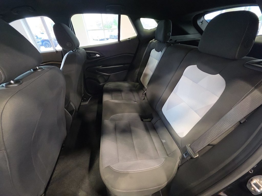 Thumbnail: 2024 Chevrolet Trax - 8