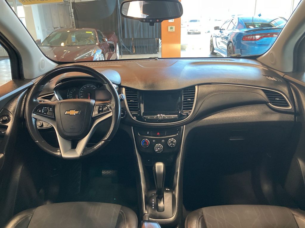 Thumbnail: 2019 Chevrolet Trax - 2