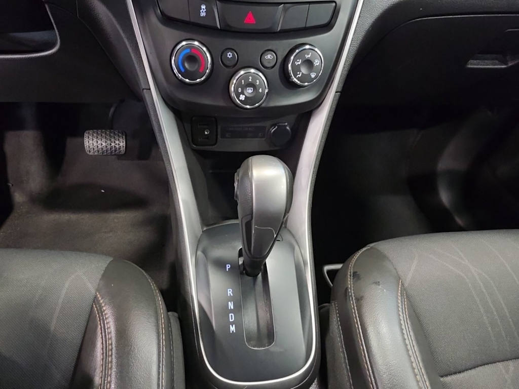 Thumbnail: 2022 Chevrolet Trax - 10