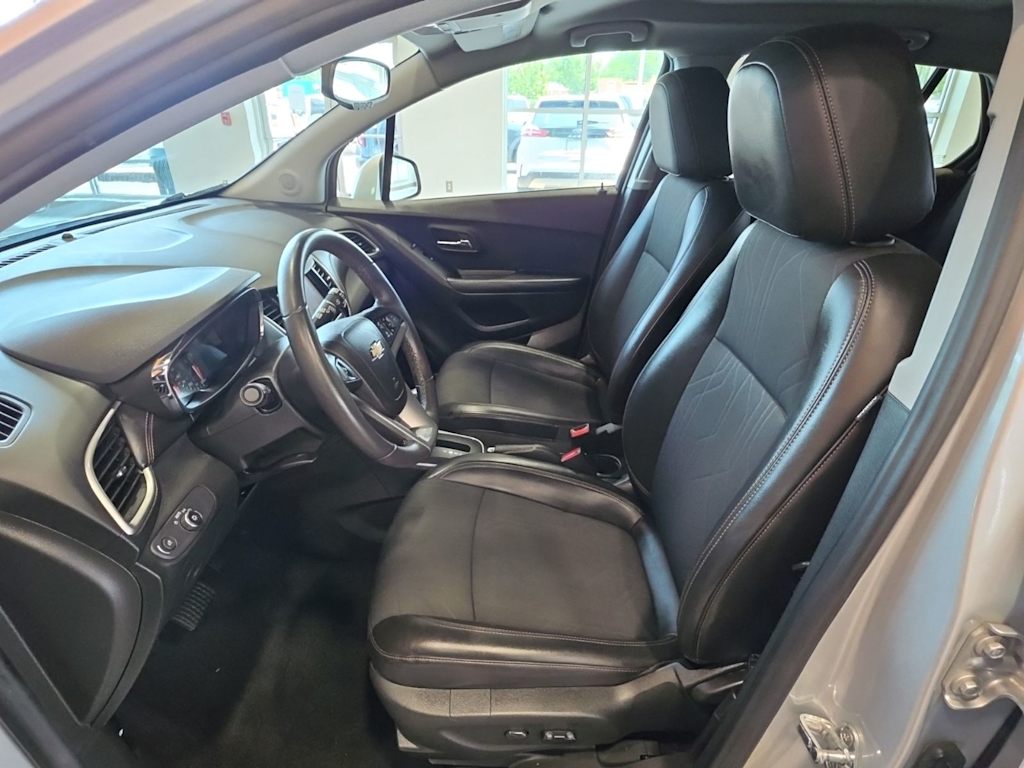 Thumbnail: 2022 Chevrolet Trax - 7