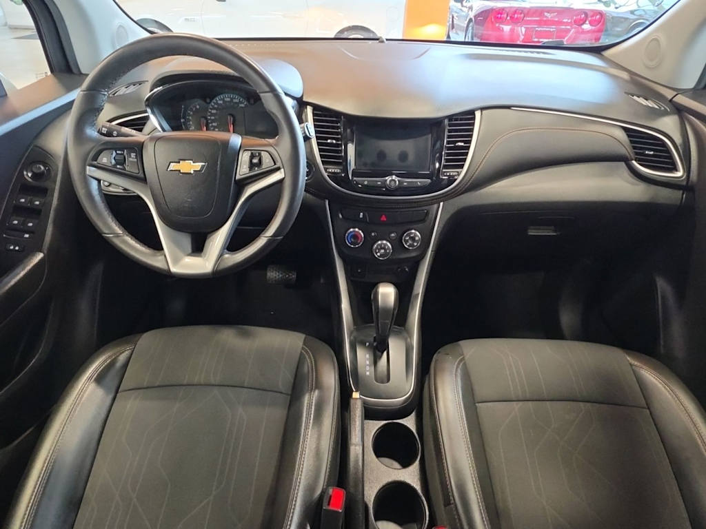 Thumbnail: 2022 Chevrolet Trax - 2