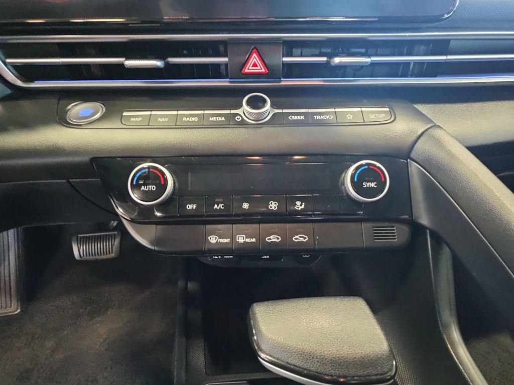 Thumbnail: 2024 Hyundai Elantra - 29