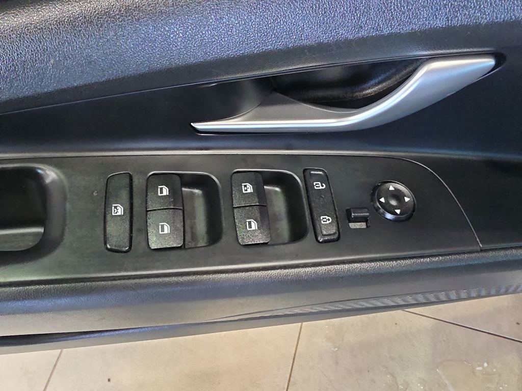 Thumbnail: 2024 Hyundai Elantra - 23