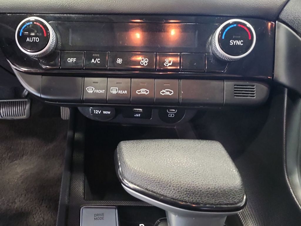 Thumbnail: 2024 Hyundai Elantra - 27