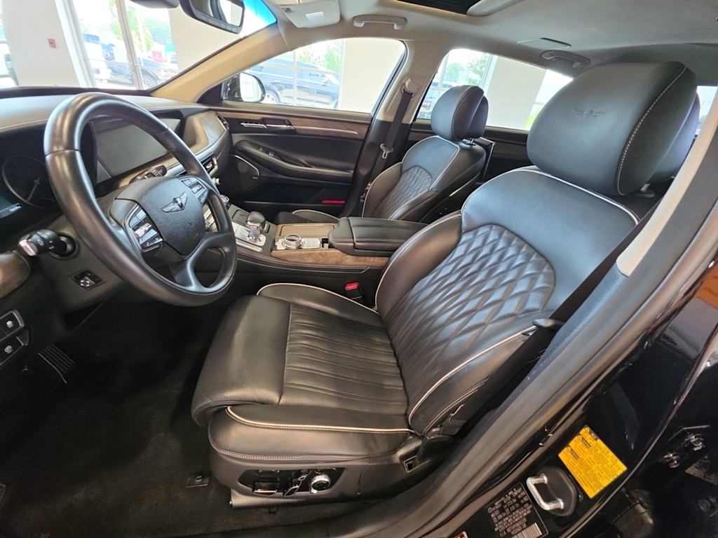 Thumbnail: 2021 Genesis G90 - 7