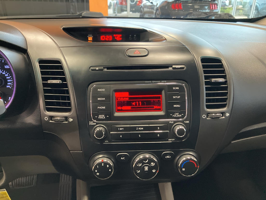 Thumbnail: 2014 Kia Forte - 11