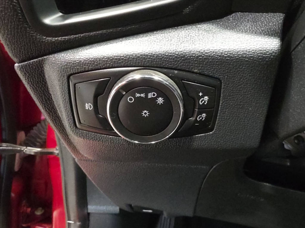 Thumbnail: 2018 Ford EcoSport - 24