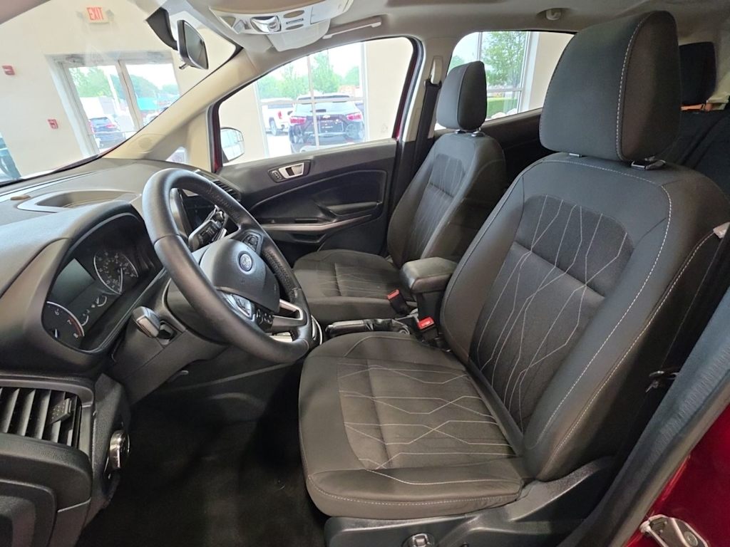 Thumbnail: 2018 Ford EcoSport - 8