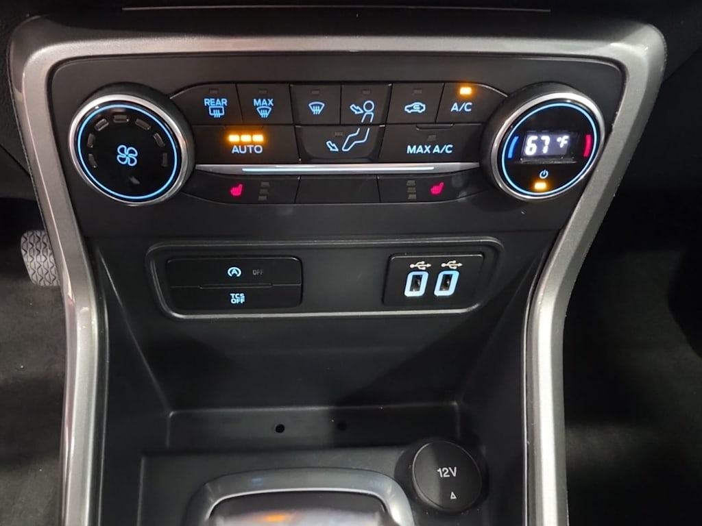 Thumbnail: 2018 Ford EcoSport - 26