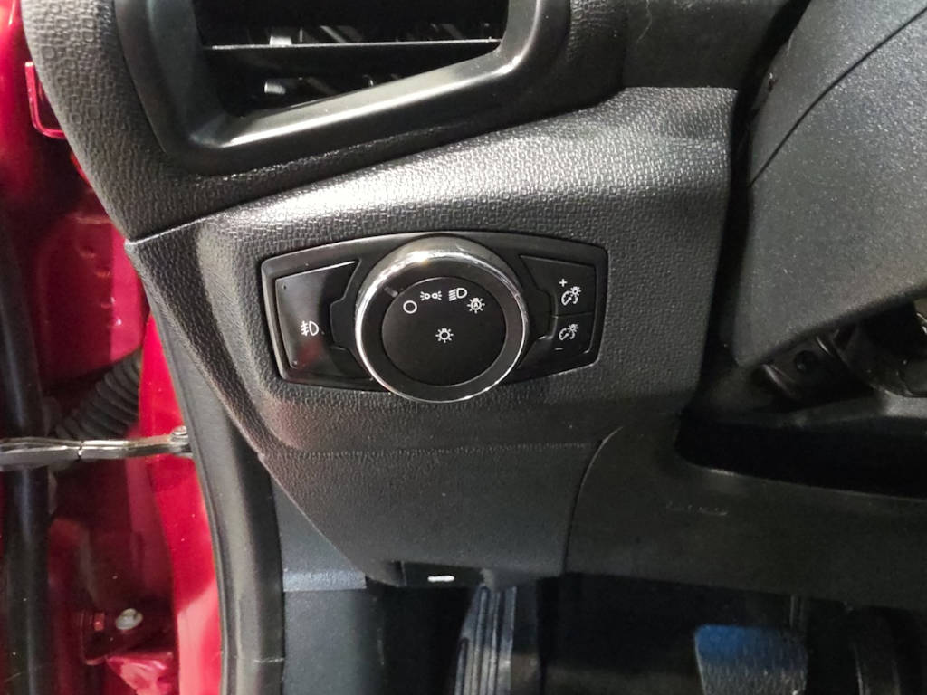 Thumbnail: 2018 Ford EcoSport - 26