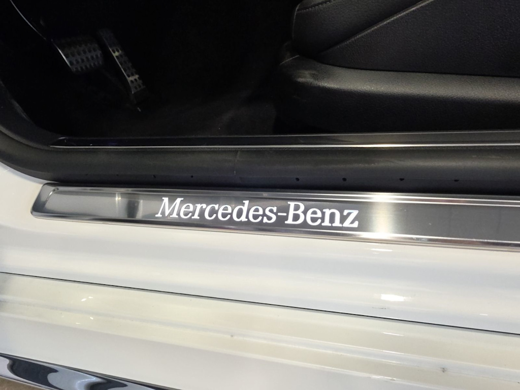 Thumbnail: 2023 Mercedes-Benz S-Class - 7