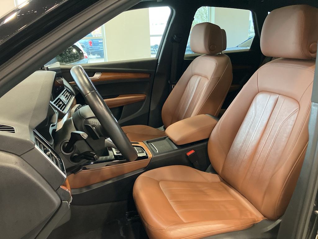 Thumbnail: 2021 Audi Q5 - 9