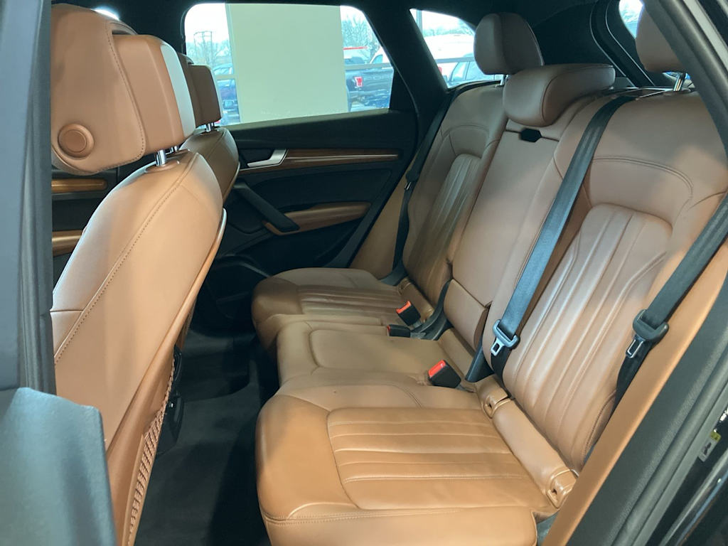 Thumbnail: 2021 Audi Q5 - 11