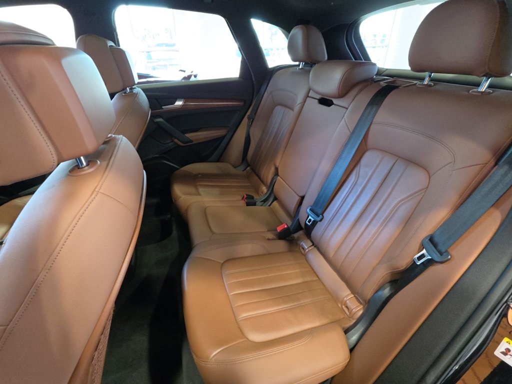 Thumbnail: 2021 Audi Q5 - 10