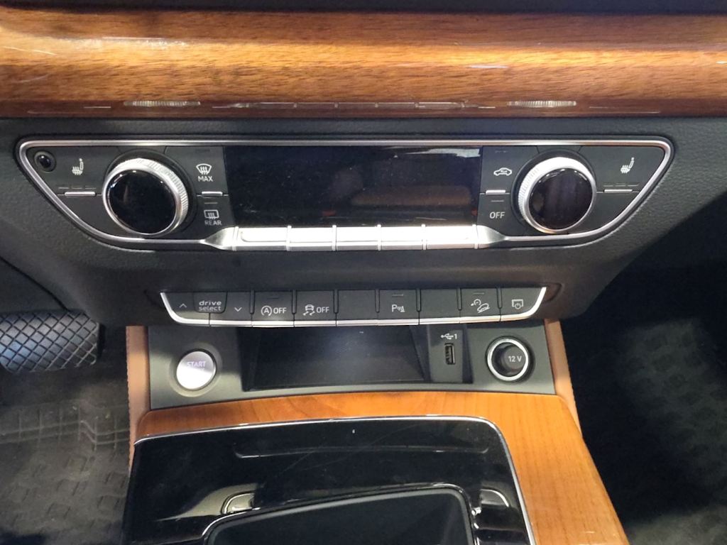 Thumbnail: 2021 Audi Q5 - 31