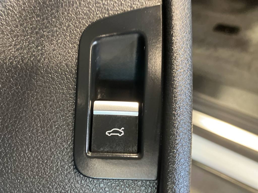 Thumbnail: 2023 Audi Q7 - 22