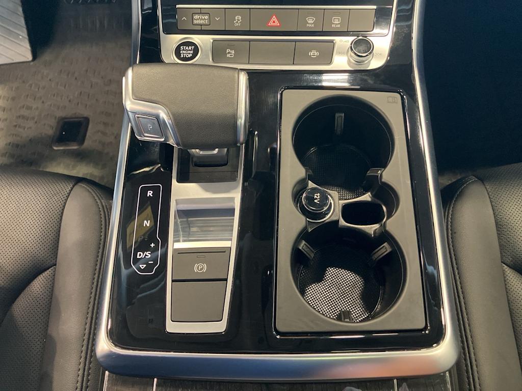 Thumbnail: 2023 Audi Q7 - 13