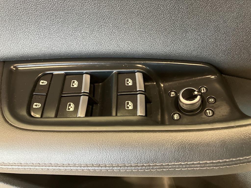 Thumbnail: 2023 Audi Q7 - 20