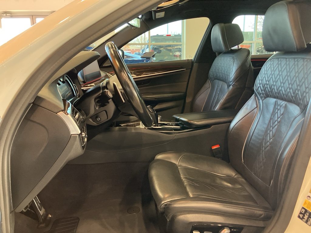 Thumbnail: 2019 BMW 5 Series - 9