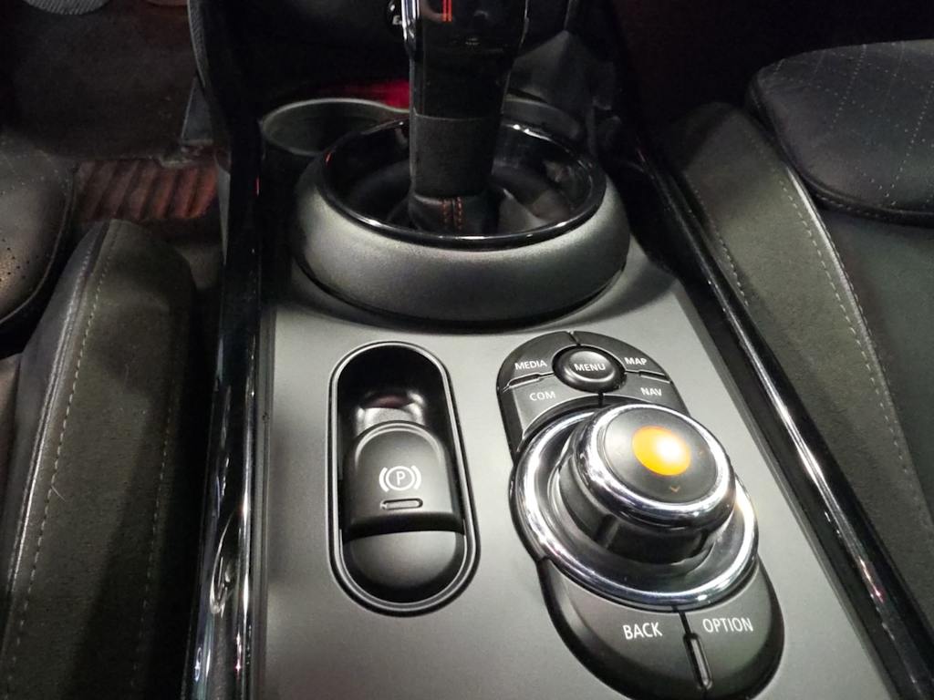 Thumbnail: 2020 MINI Cooper Clubman - 12