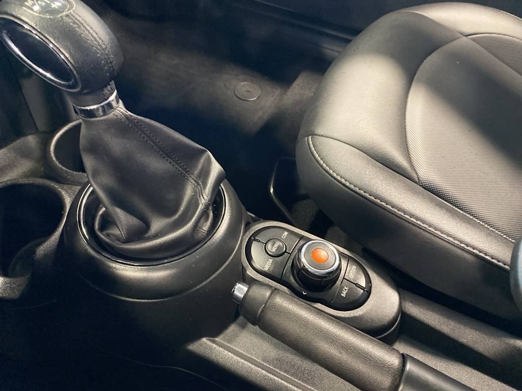 Thumbnail: 2019 MINI Cooper - 14