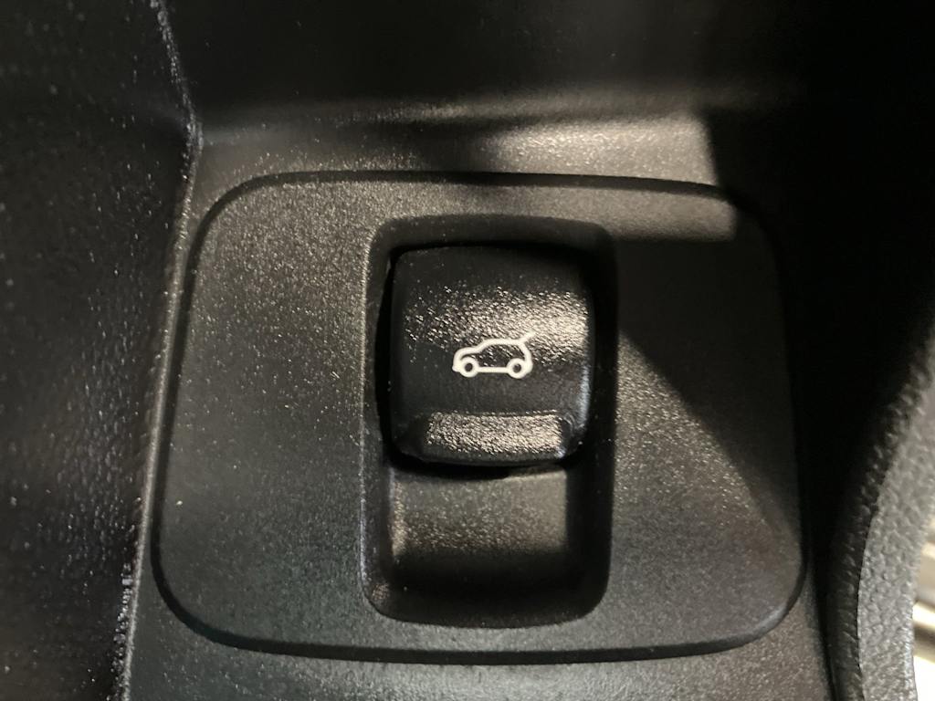 Thumbnail: 2019 MINI Cooper Countryman - 21