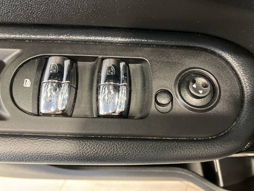 Thumbnail: 2019 MINI Cooper Countryman - 22