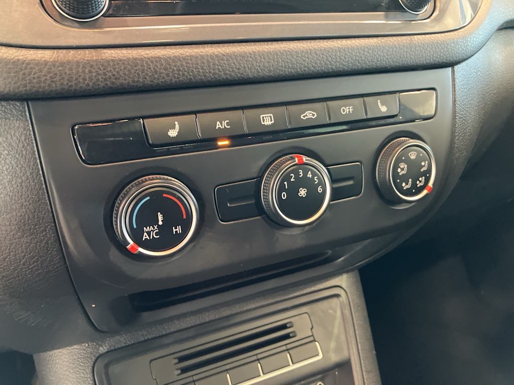 Thumbnail: 2016 Volkswagen Tiguan - 25