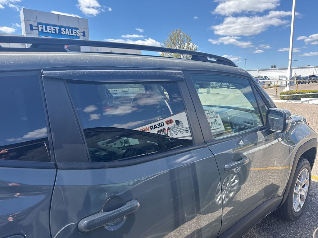 Thumbnail: 2019 Jeep Renegade - 12
