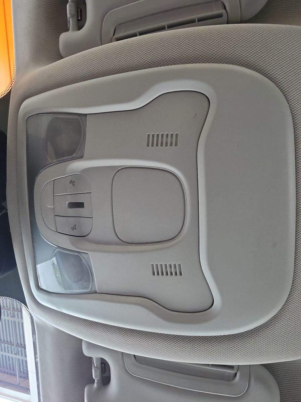 Thumbnail: 2019 Jeep Renegade - 28