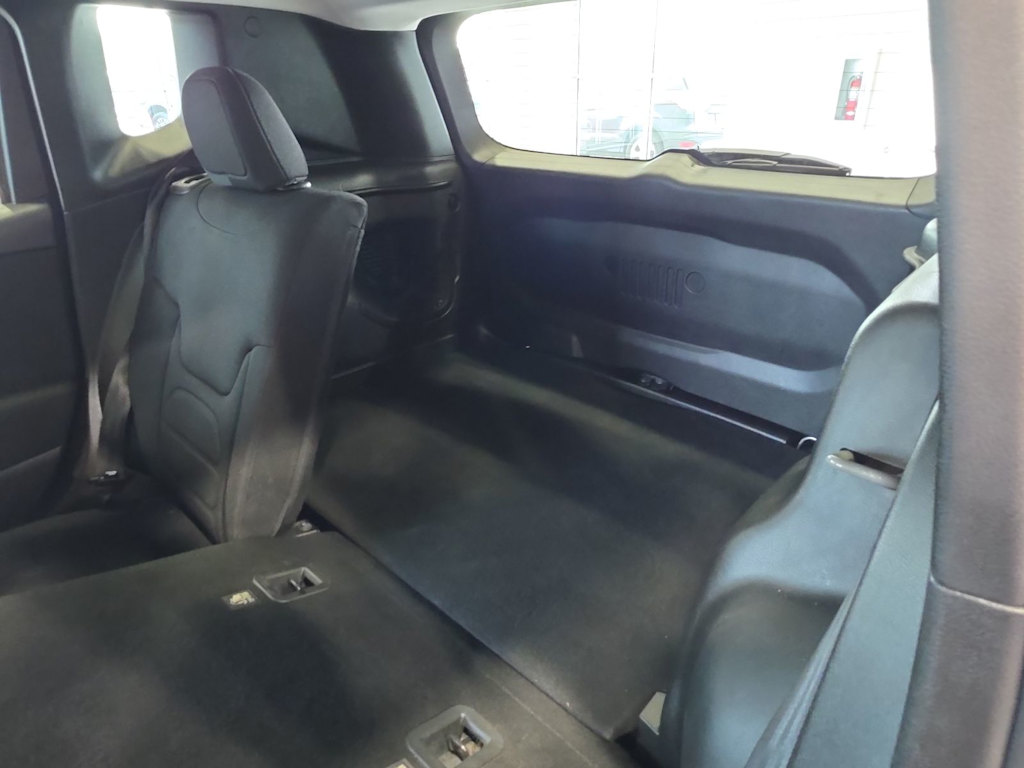 Thumbnail: 2019 Jeep Renegade - 8
