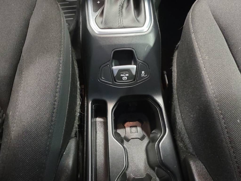 Thumbnail: 2019 Jeep Renegade - 24
