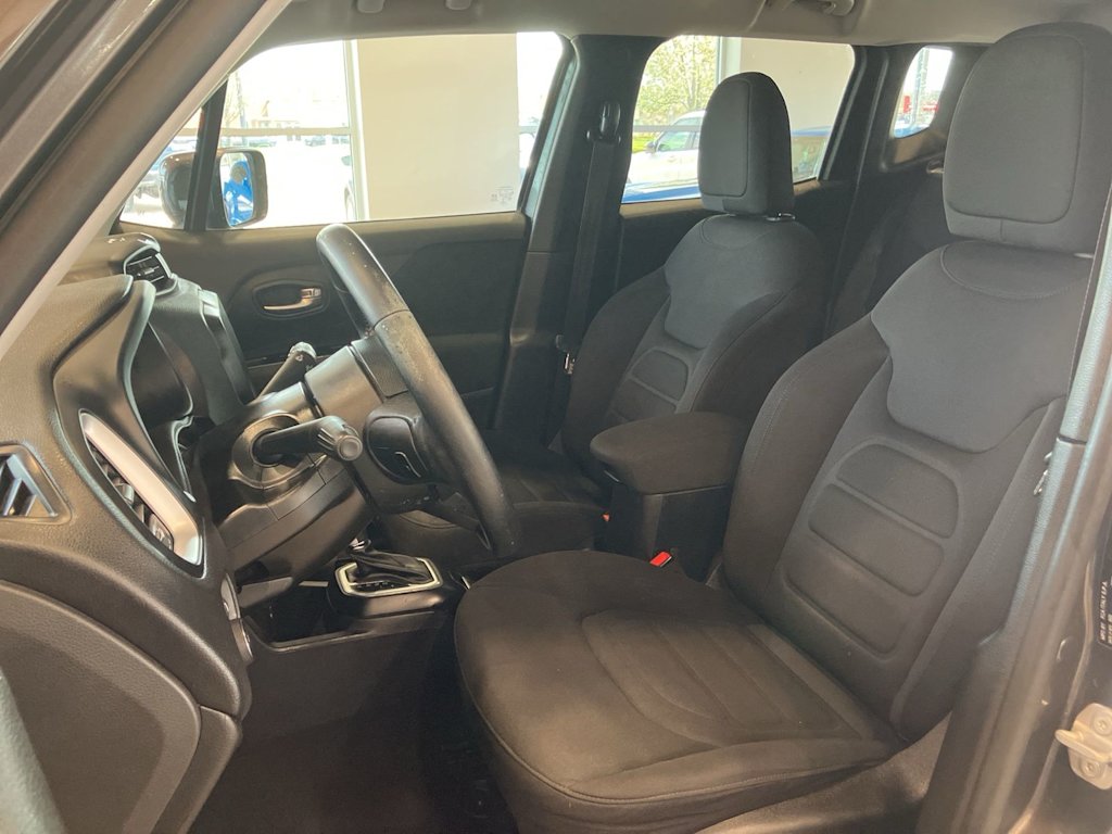 Thumbnail: 2020 Jeep Renegade - 8