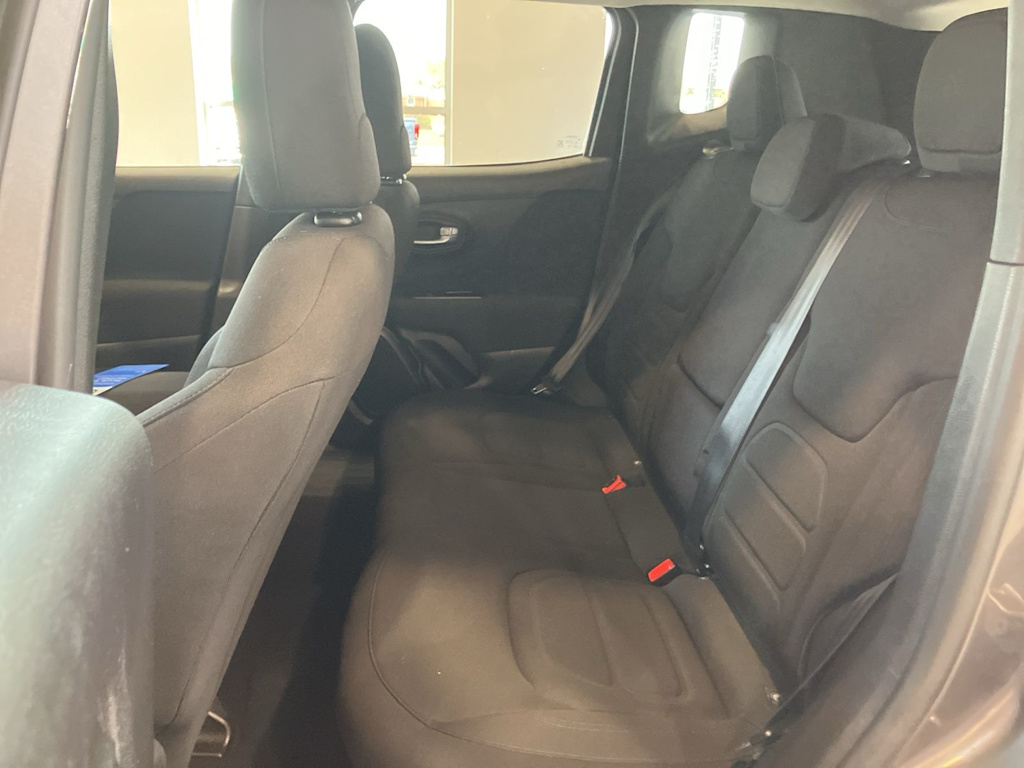 Thumbnail: 2020 Jeep Renegade - 9