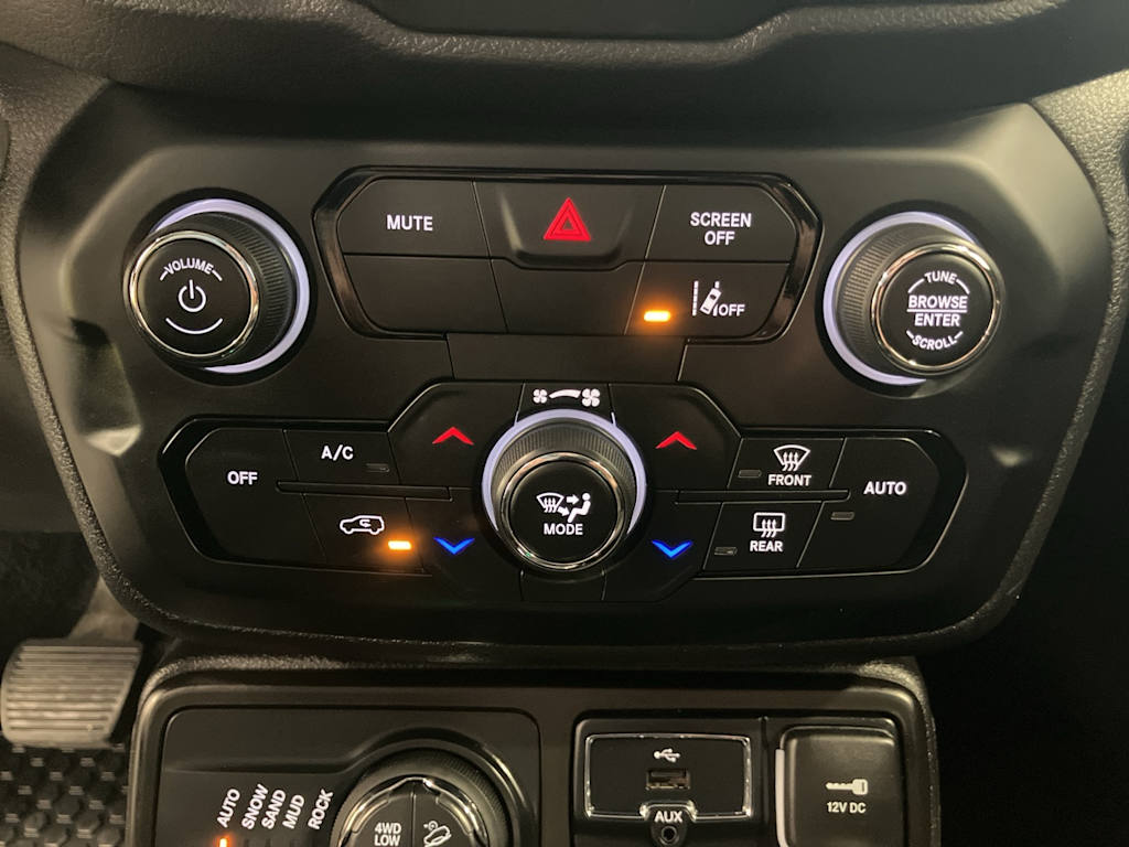 Thumbnail: 2023 Jeep Renegade - 24