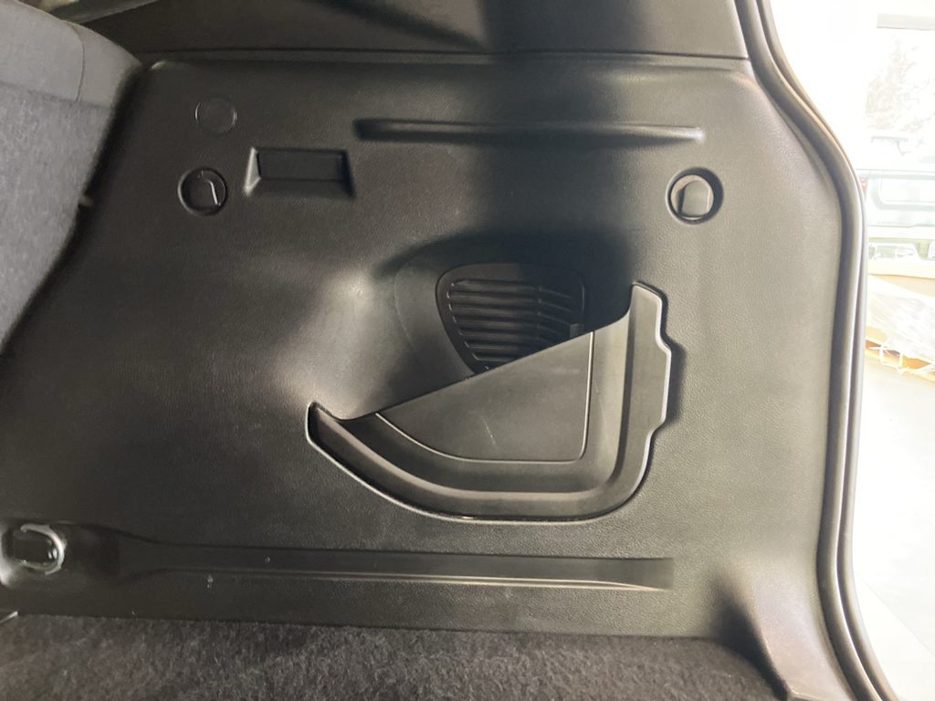 Thumbnail: 2023 Jeep Renegade - 31