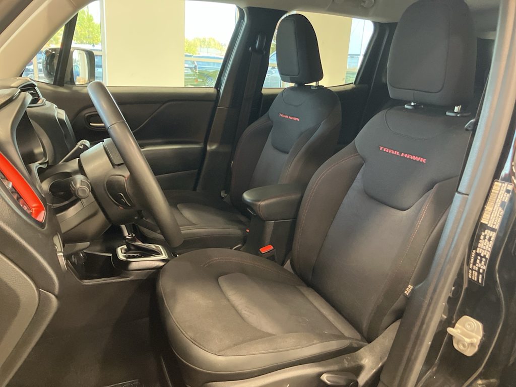 Thumbnail: 2023 Jeep Renegade - 9