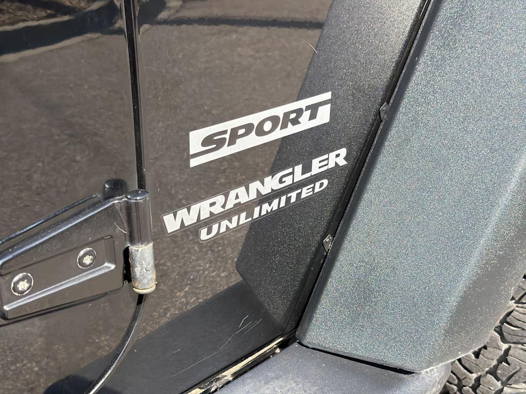Thumbnail: 2017 Jeep Wrangler - 24