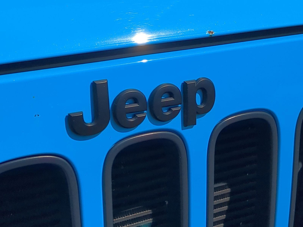 Thumbnail: 2017 Jeep Wrangler - 23