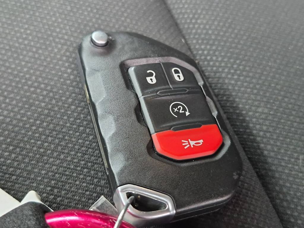 Thumbnail: 2021 Jeep Wrangler - 32