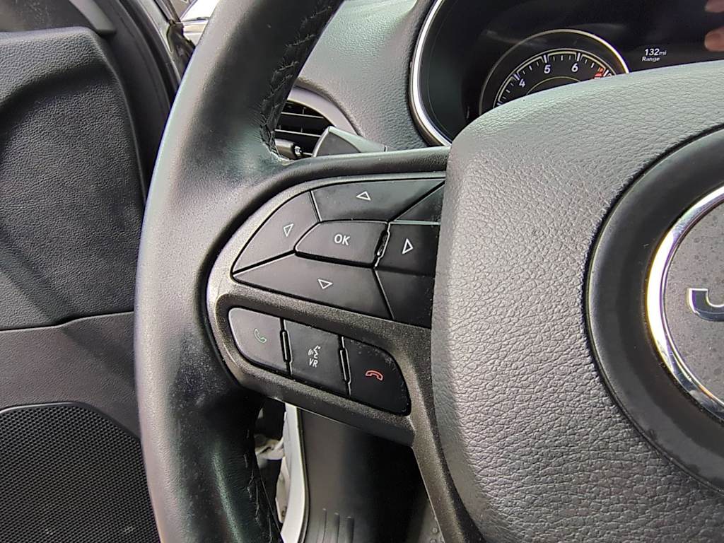 Thumbnail: 2020 Jeep Cherokee - 37